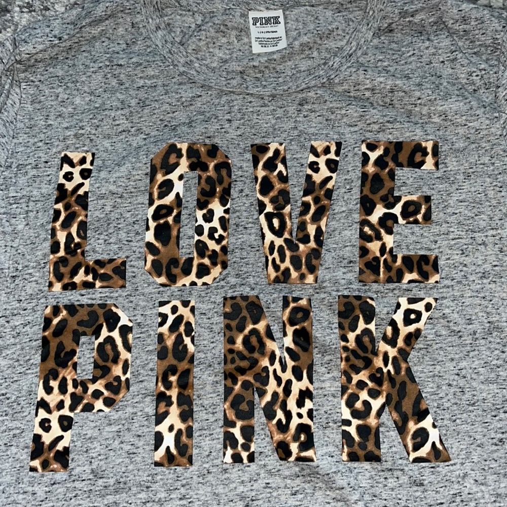 Pink Graphic T- size large.